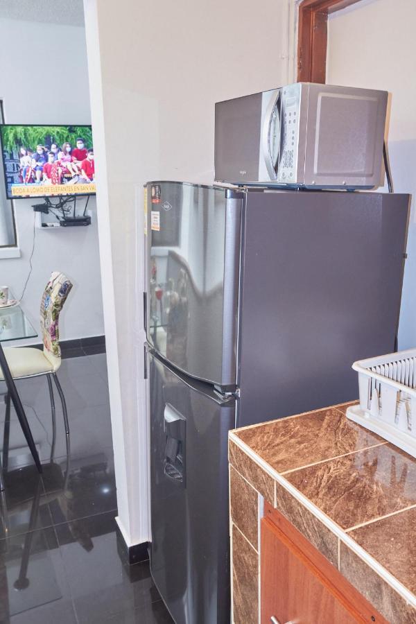 Cozy Apartment Excellent Location, Air Conditioning Cali Exterior photo